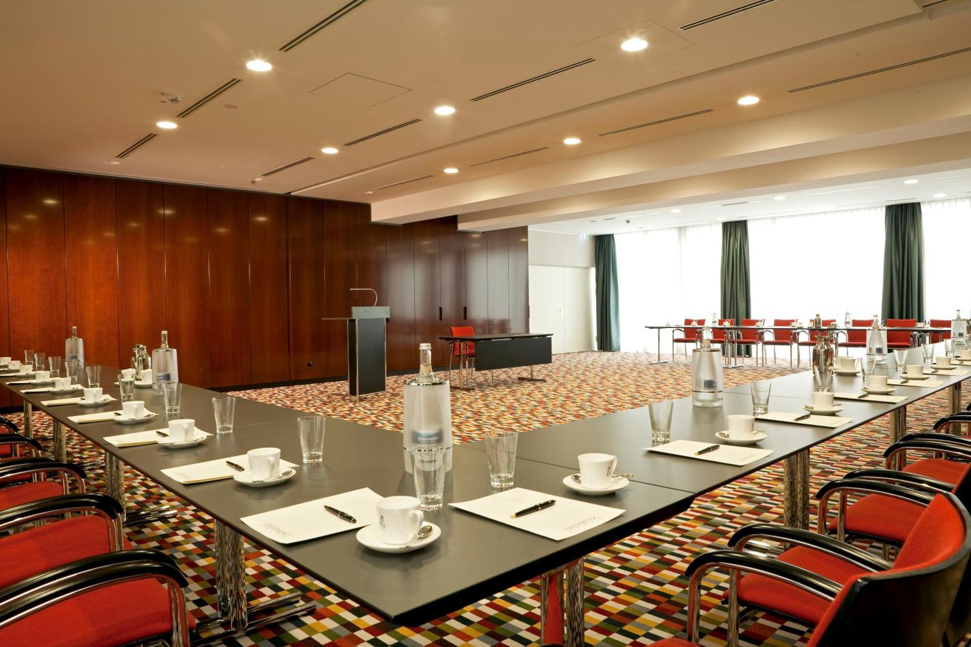 埃布普林斯餐厅酒店 埃特林根 外观 照片 Meeting room