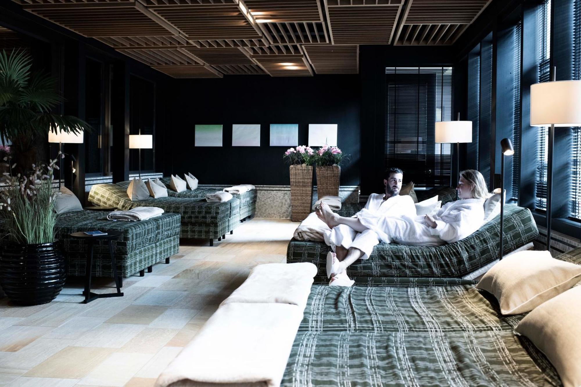 埃布普林斯餐厅酒店 埃特林根 外观 照片 The lounge at the airport