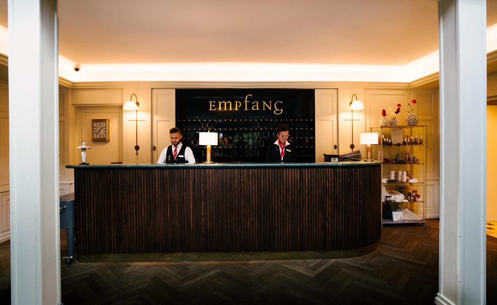 埃布普林斯餐厅酒店 埃特林根 外观 照片